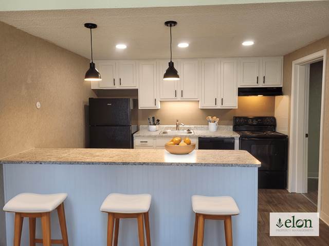 1-bedroom apartment at Stonebrook Apartments in Atlanta, GA